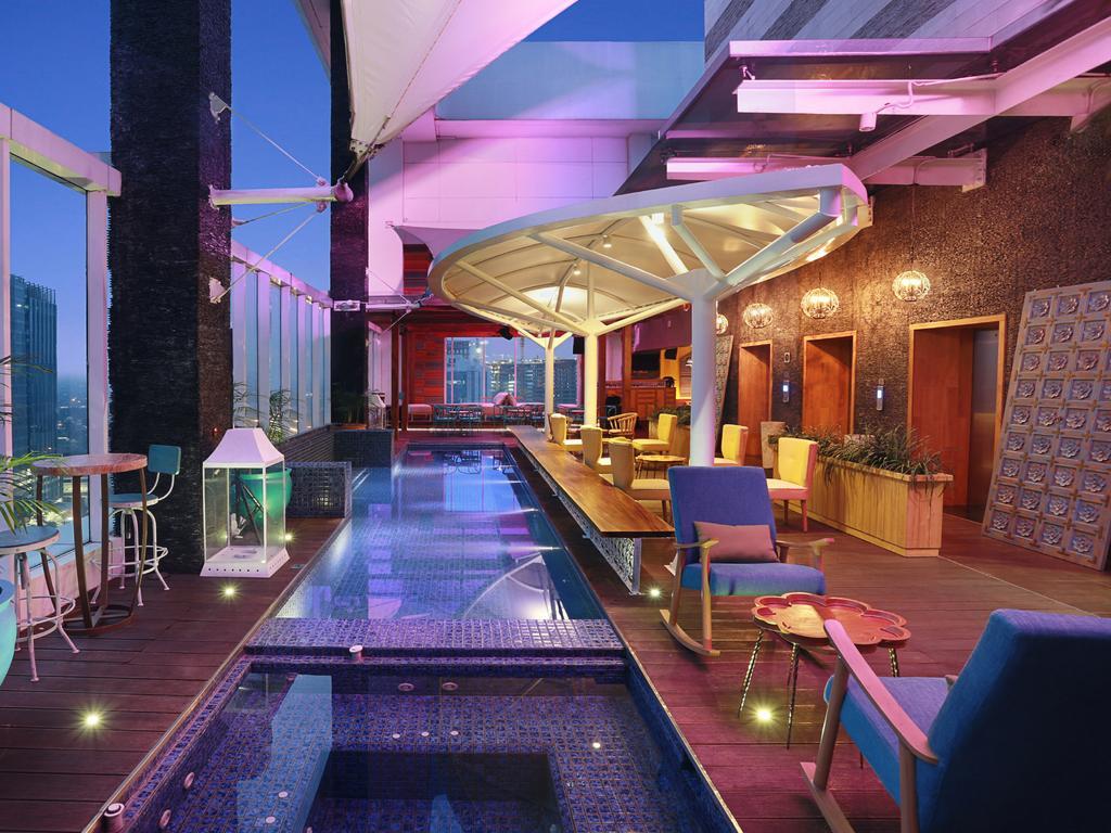 Mercure Jakarta Simatupang Exterior foto